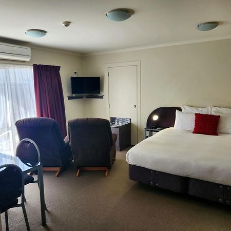 B-Ks Premier Motel Палмерстън Норт Екстериор снимка