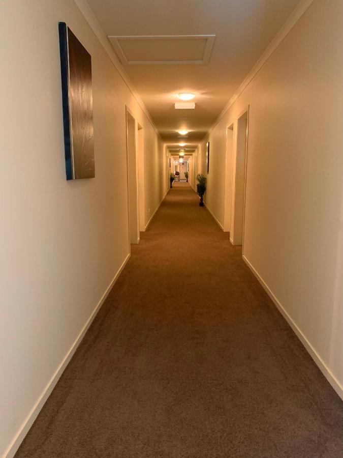 B-Ks Premier Motel Палмерстън Норт Екстериор снимка