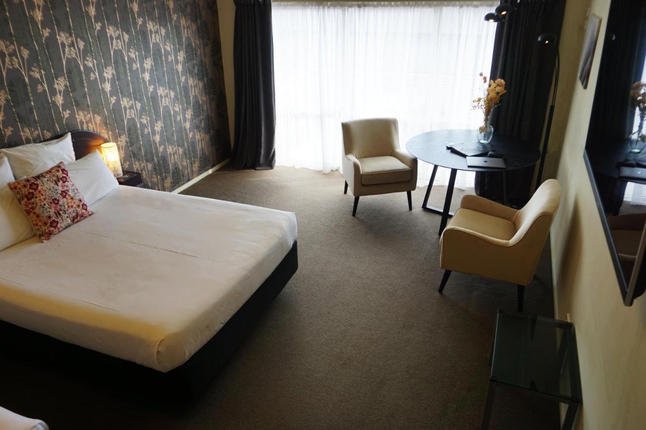 B-Ks Premier Motel Палмерстън Норт Екстериор снимка