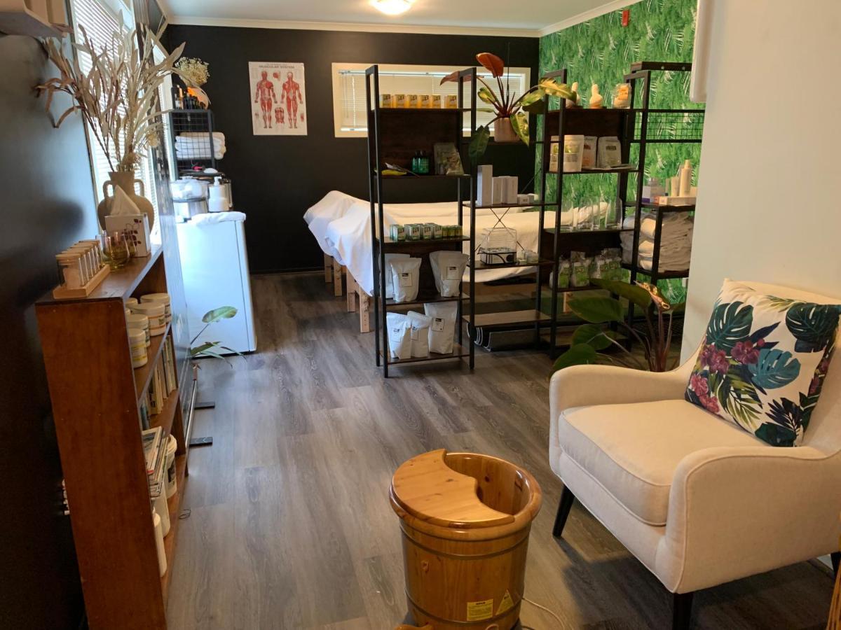 B-Ks Premier Motel Палмерстън Норт Екстериор снимка