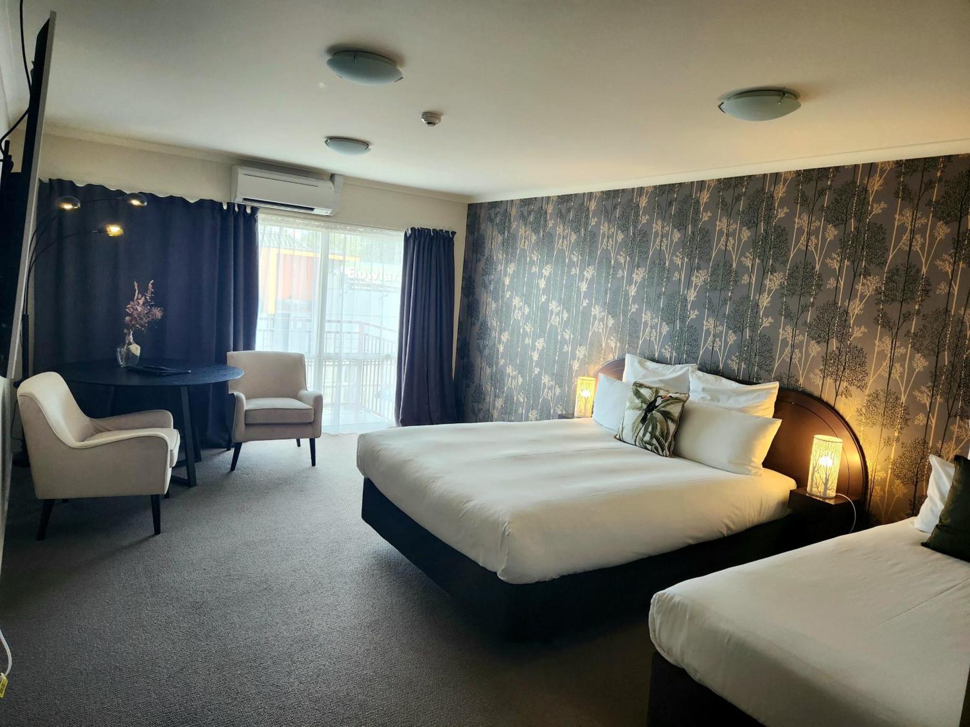 B-Ks Premier Motel Палмерстън Норт Екстериор снимка