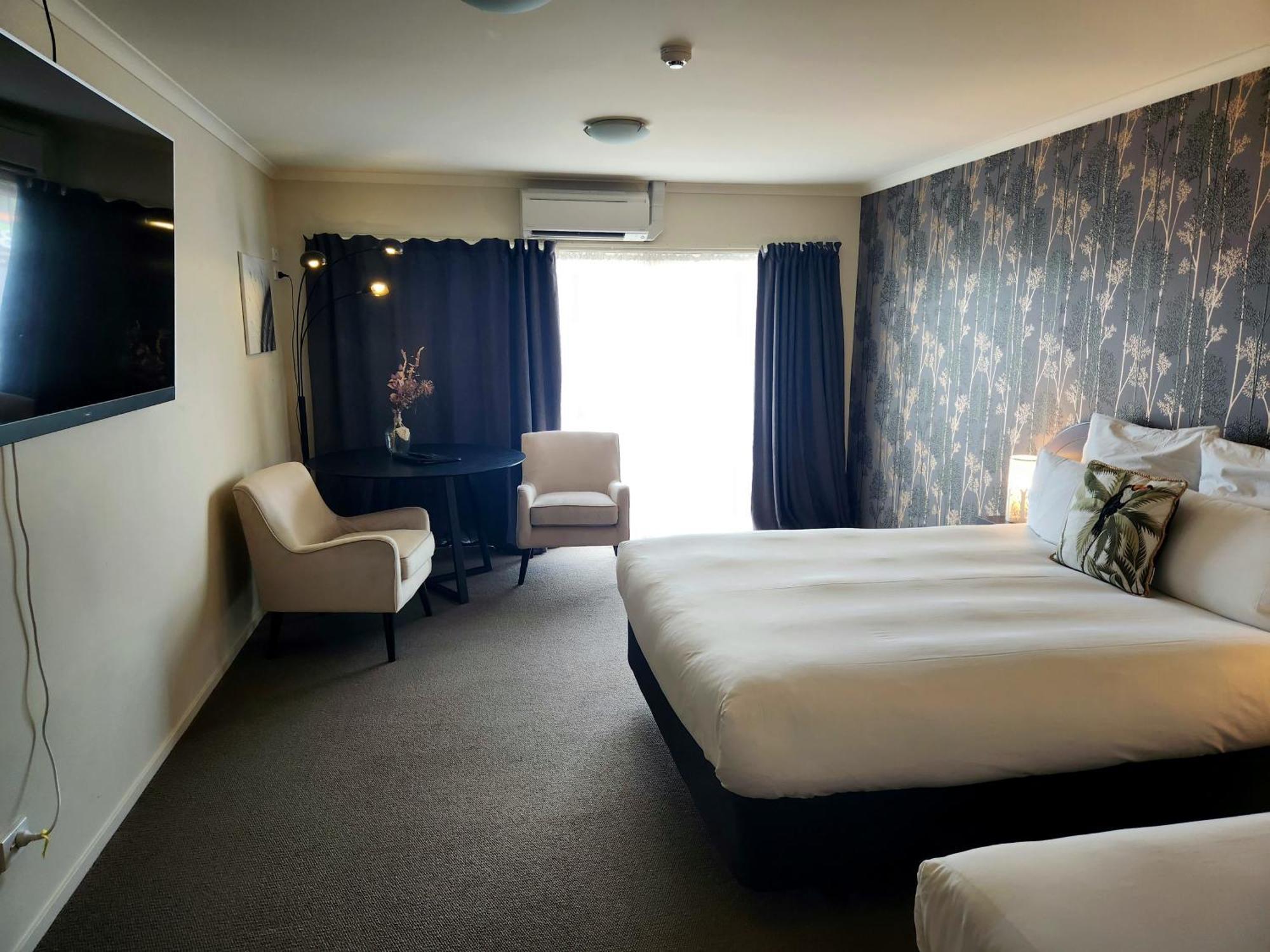 B-Ks Premier Motel Палмерстън Норт Екстериор снимка